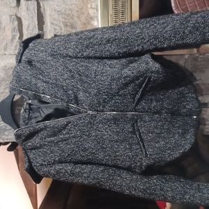 New WOOL womens Caribbean queen jacket with hood size medium 30% wool.